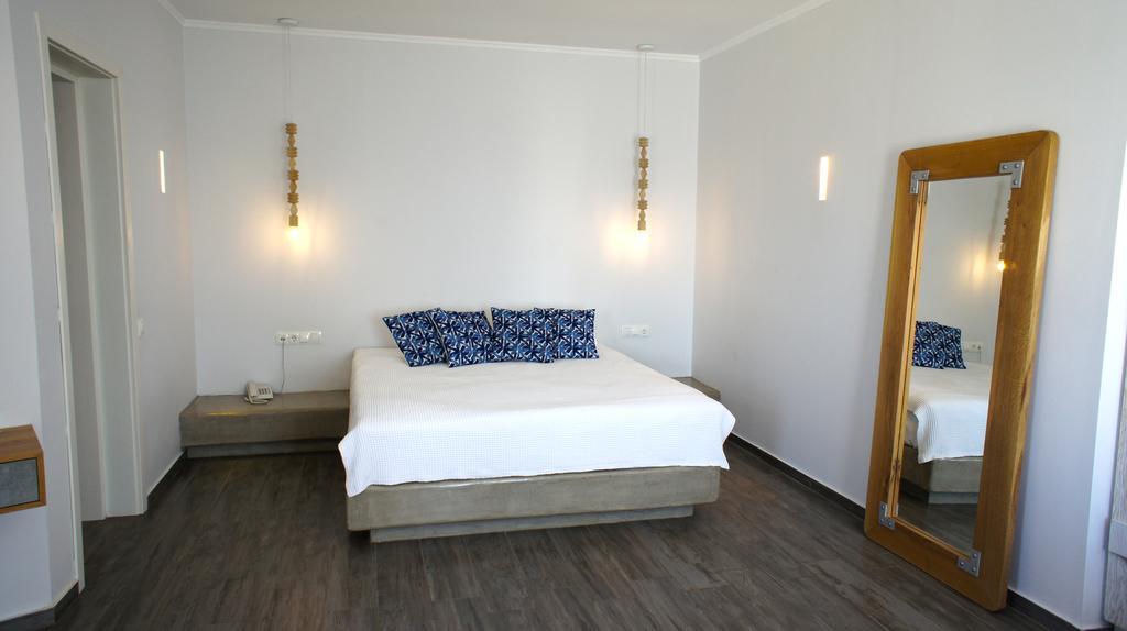 אימרוביגלי Pantheon Deluxe Villas מראה חיצוני תמונה