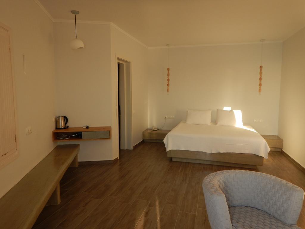 אימרוביגלי Pantheon Deluxe Villas מראה חיצוני תמונה